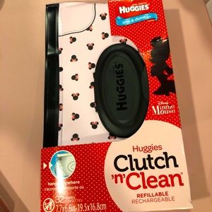 Huggies Disney Clutch & Clean Minnie NWT